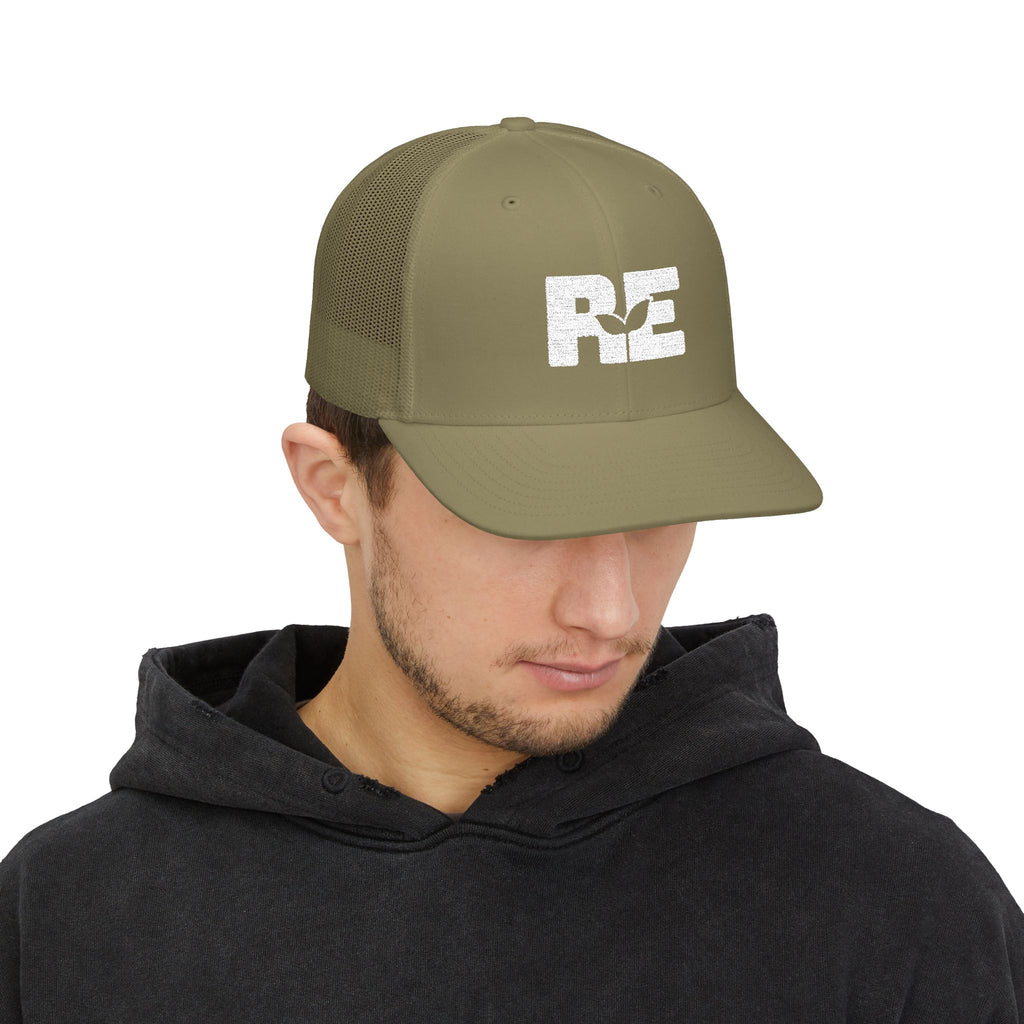Rooted Eagle • Richardson Hat